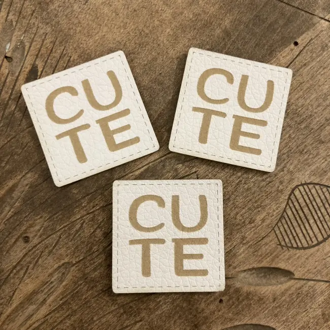 Koženkový štítek - Cute