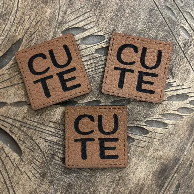 Koženkový štítek - Cute