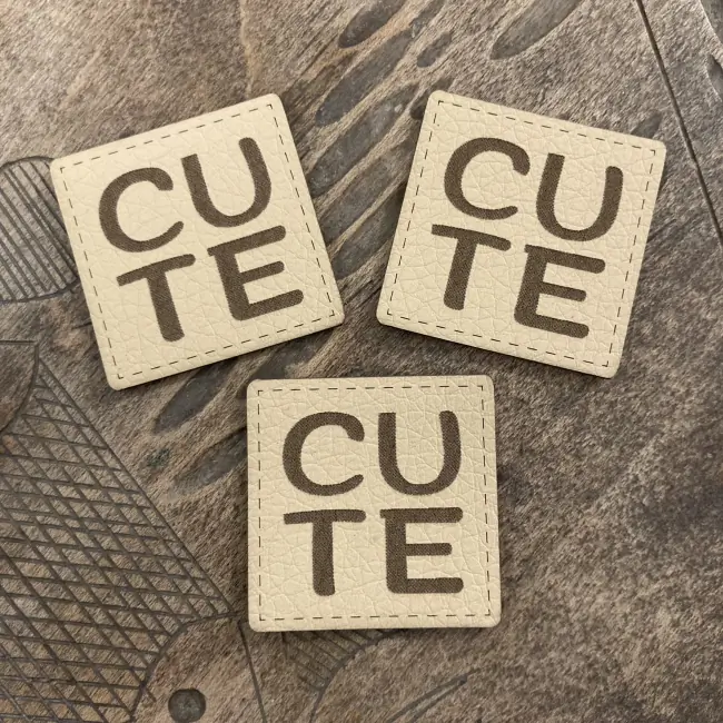 Koženkový štítek - Cute
