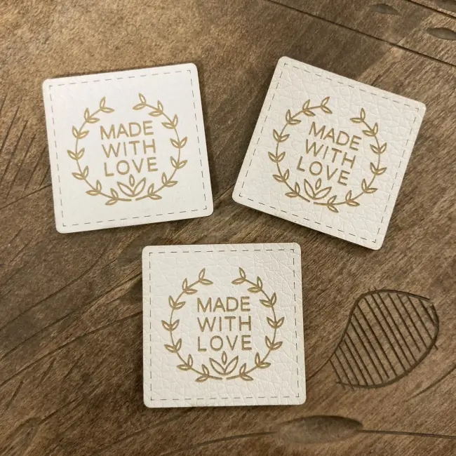 Koženkový štítek - Made with love