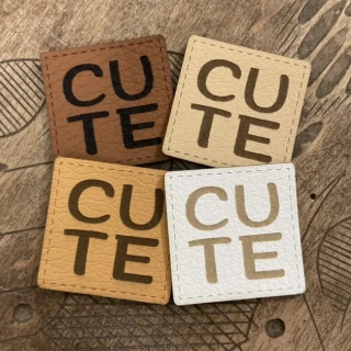 Koženkový štítek - Cute