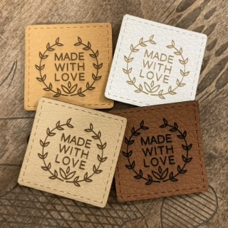 Koženkový štítek - Made with love