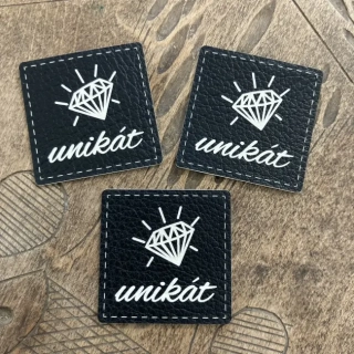 Koženkový štítek Royal - Unikát (černobílá)